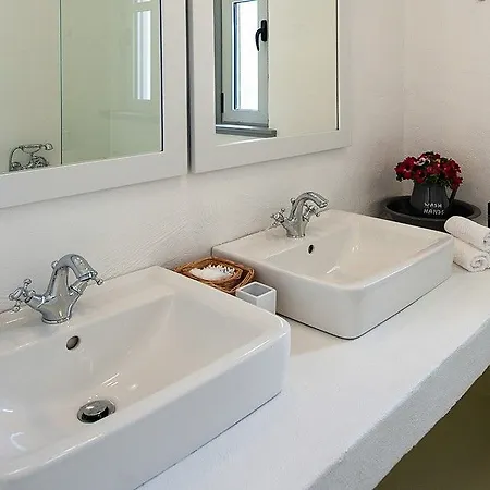 Vila White Village